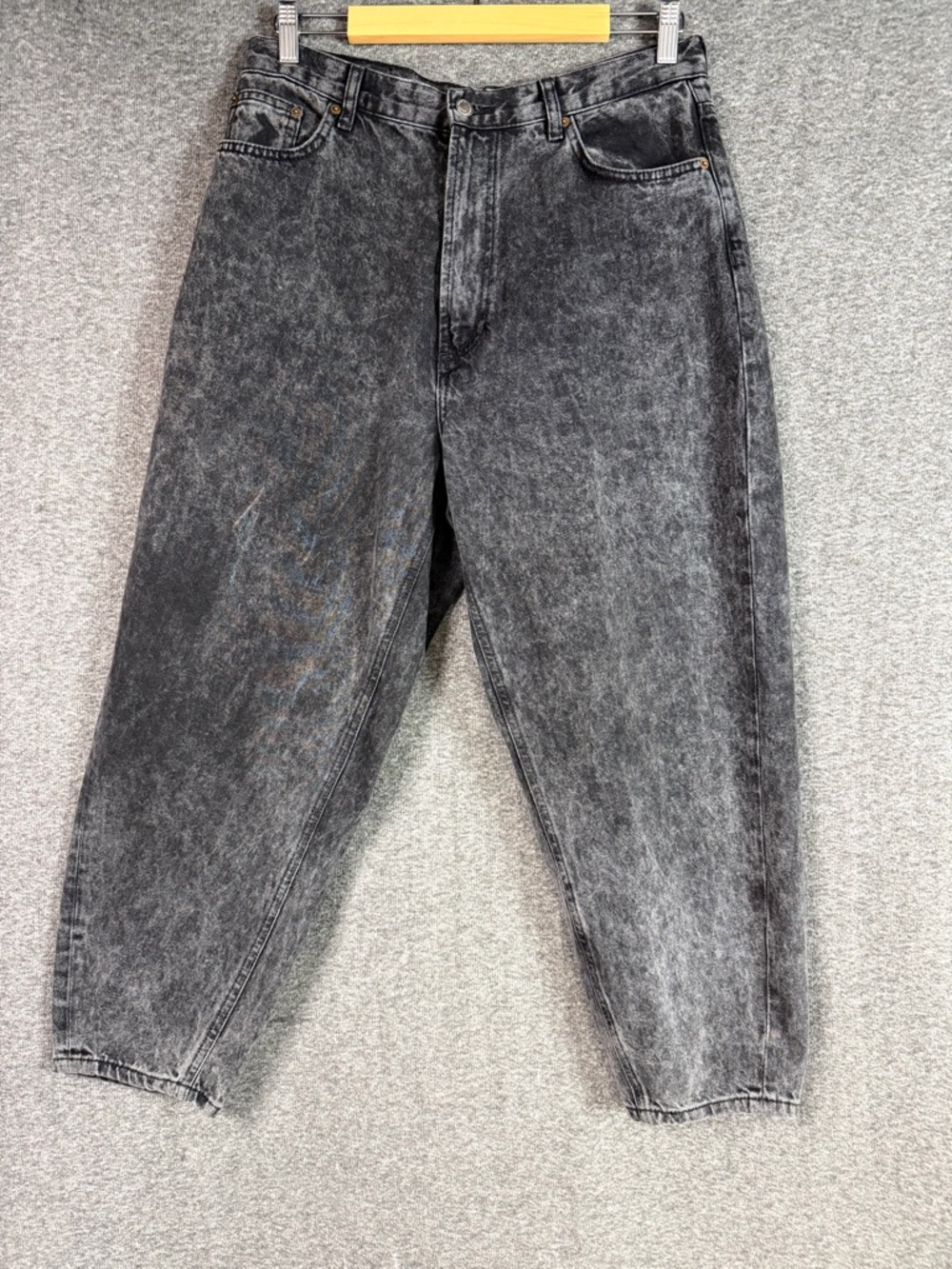 Zara Black Acid Wash High Rise Tapered Jeans Carrot Leg vintage vibe Size 10